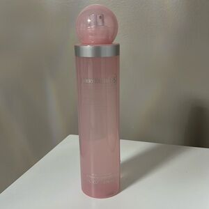 Perry Ellis 18 body mist spray